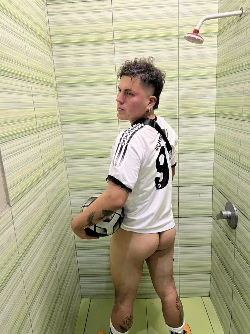 My chubby soccer player ass wants to feel your naughty hands, haha!