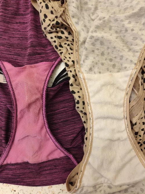 My smelly pussy makes real messes