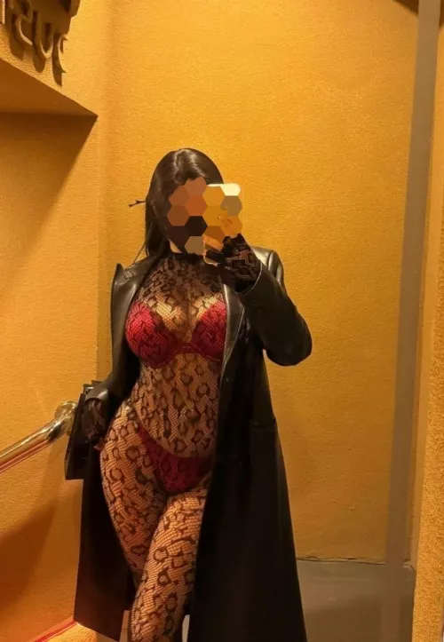 Stepping out like a good whore in winters , was dripping wet the entire time 🤭