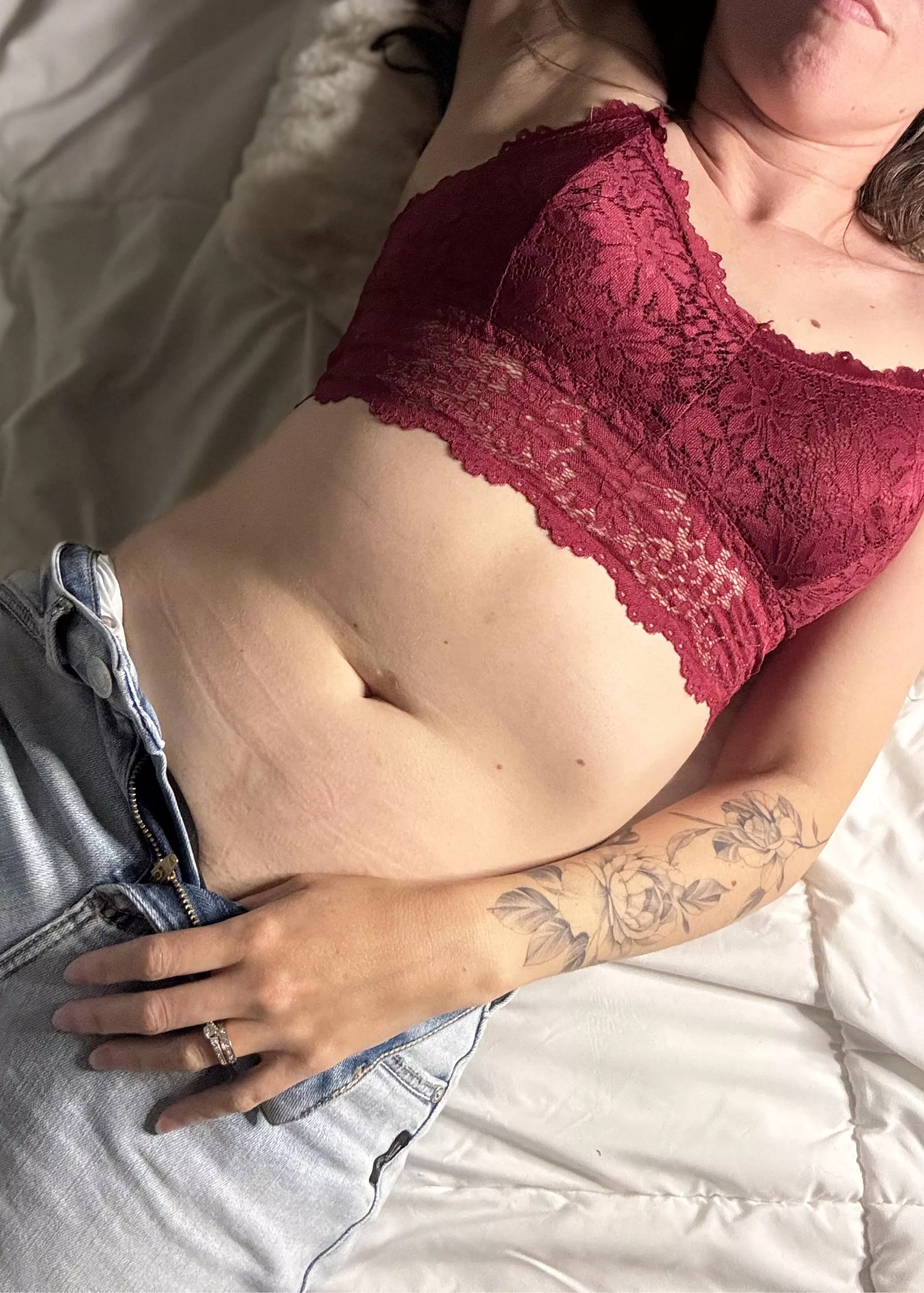 Sweet bralette keeping the tittys comfy and sexy 