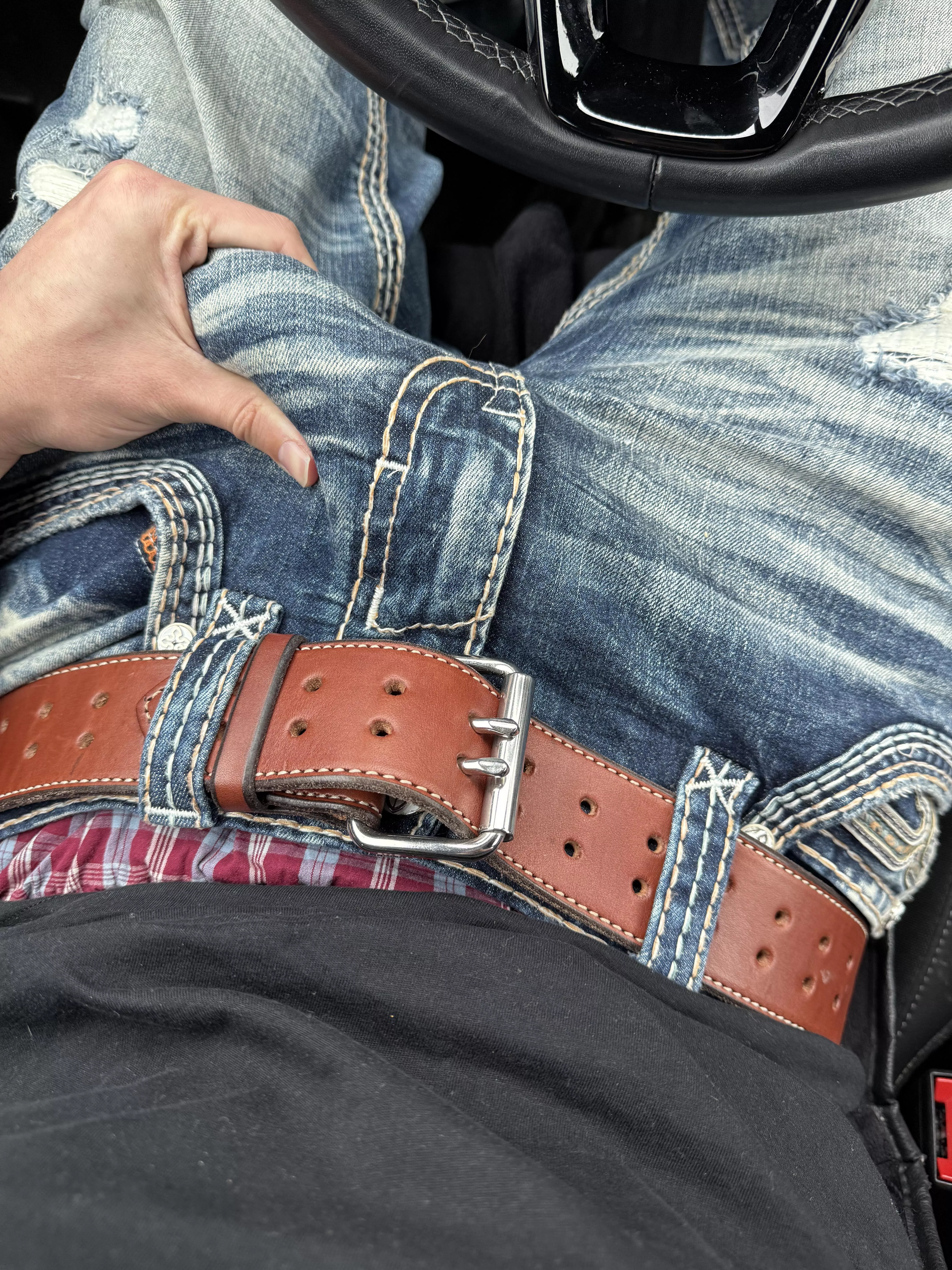 These jeans feel so good 🥵