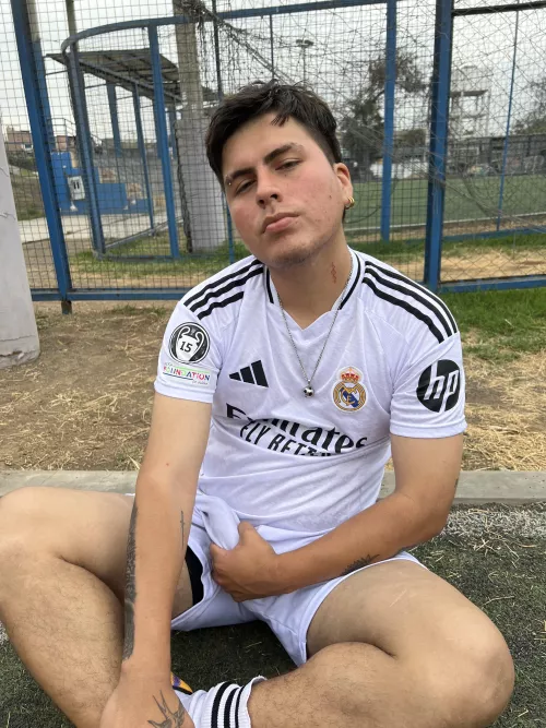 This bulge is so plump, I’m sure you’ll love playing with it