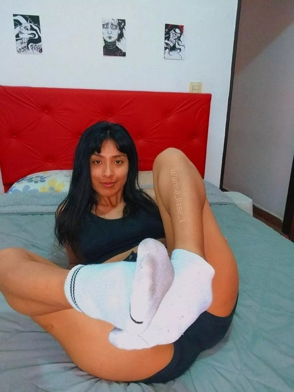 What a pleasure to imagine you using your tongue to explore every detail of my socks