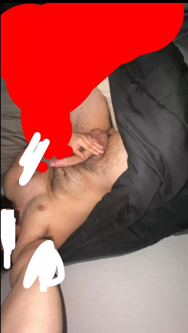 21 [M4F] I wanna eat some ass 