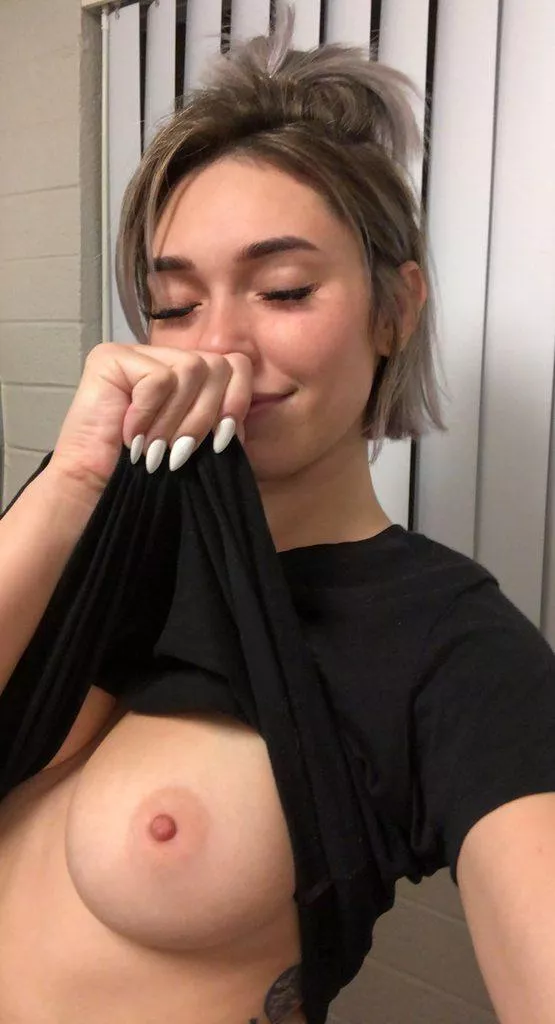 26[f4m] At San Antonio available for today! me@nu ready