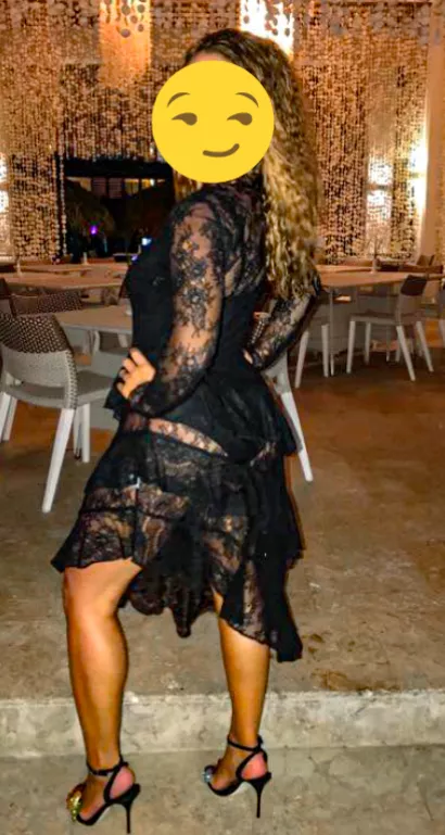 28 [F4FM] [NYC] - Seeking couple for FMF fun; open to experienced bull 