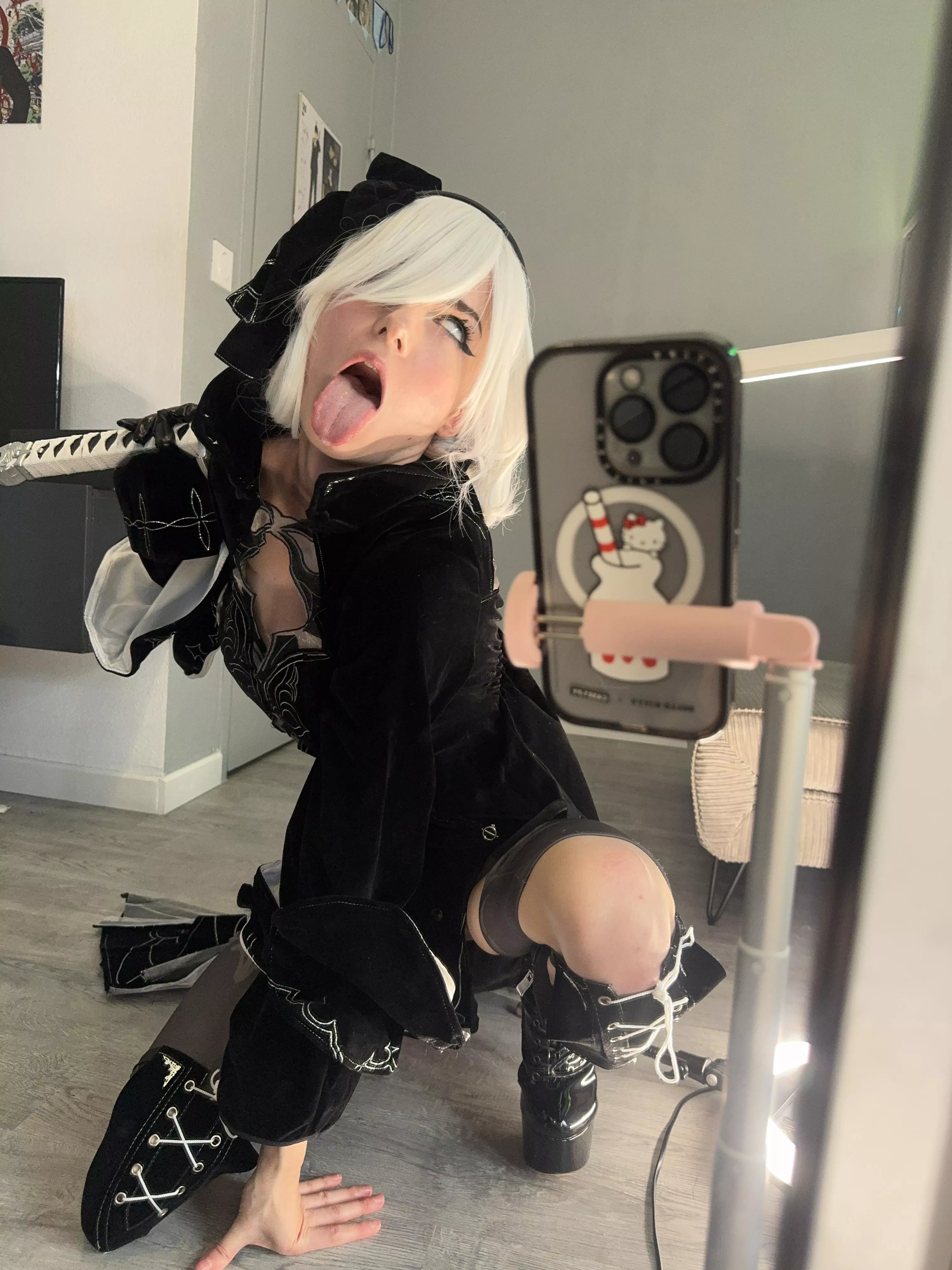 @clarawyy hot 2B cosplay ( more pics on my ko-fi )