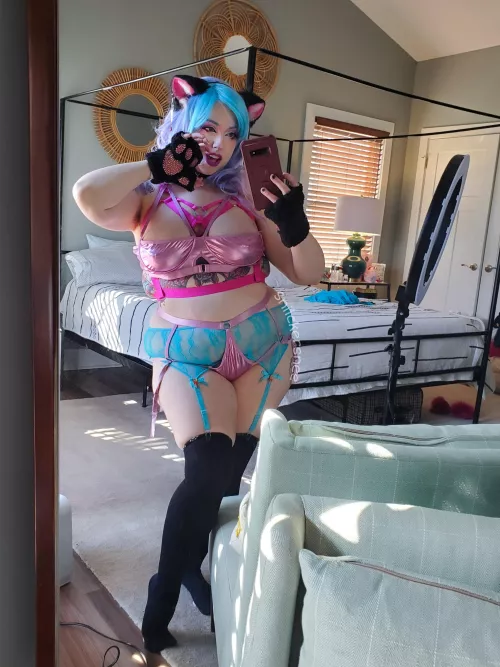 Cue the MeowMix theme