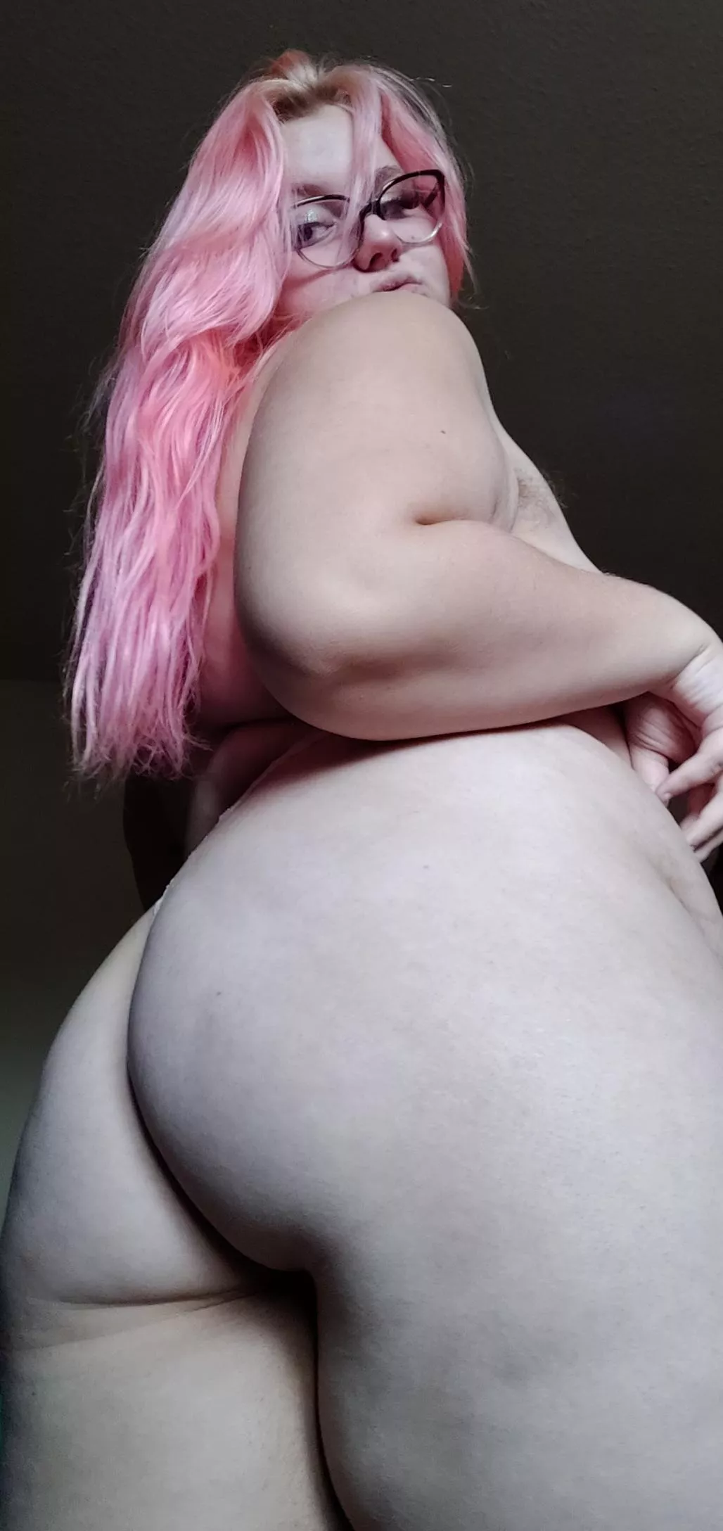 Do you like big women with phat asses??? 