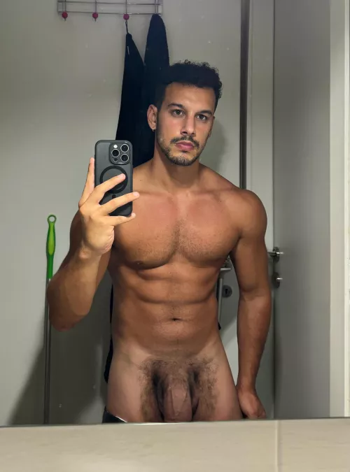 F*CK IT sending dick pics from my gallery to everyone who says hi