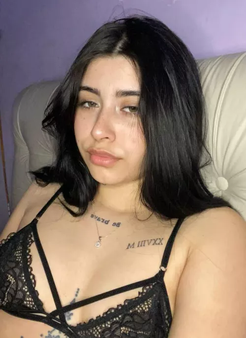 Felt lazy today so I decided to be productive and make myself cum. 
