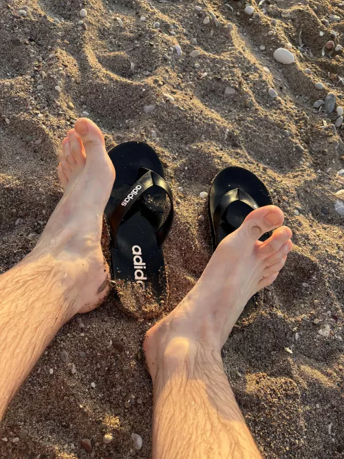 Flip flops at the beach 
