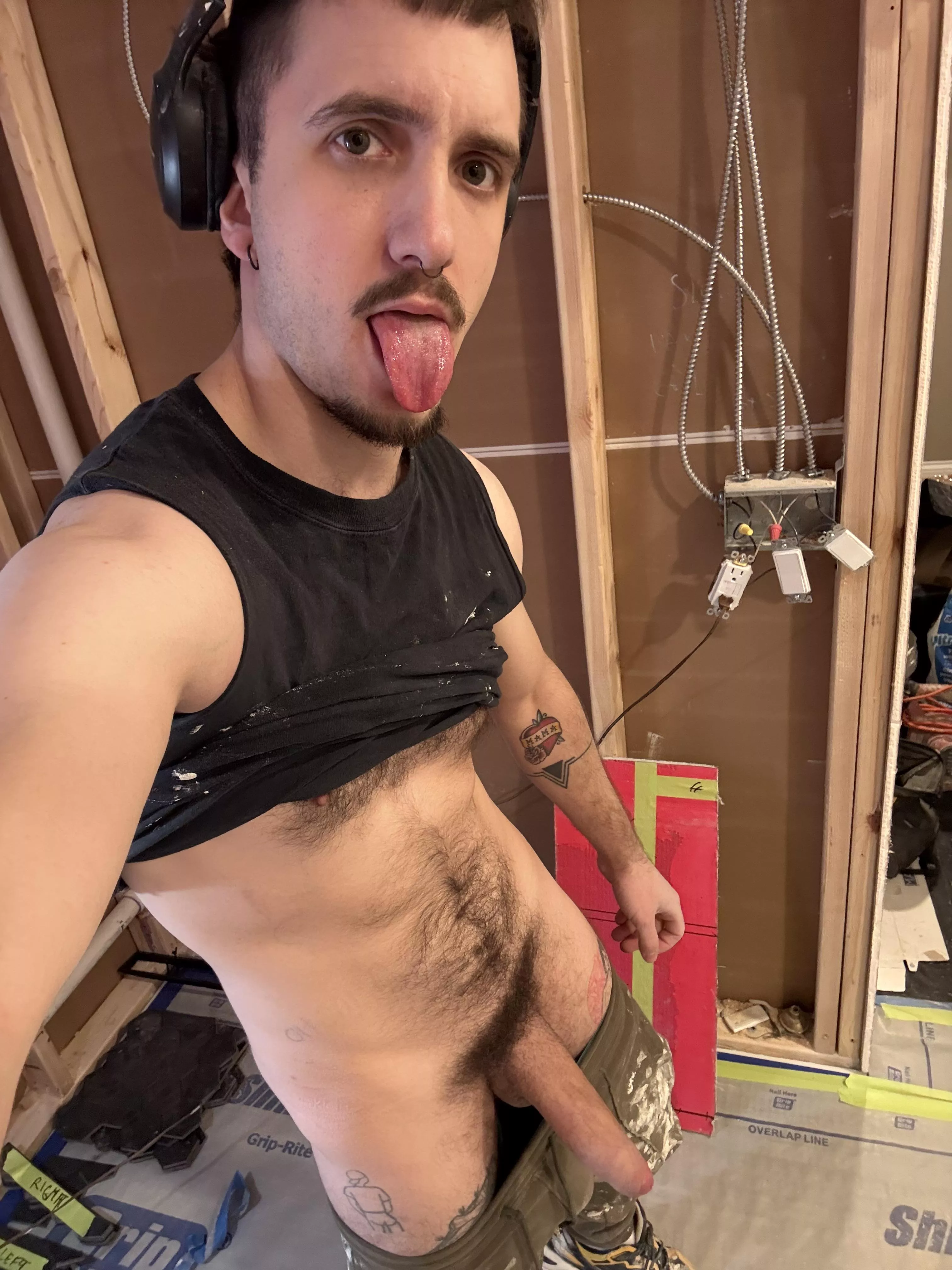 I am your new tile installer 