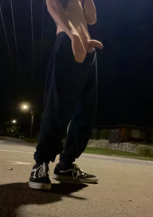 I love flashing my softie outside 