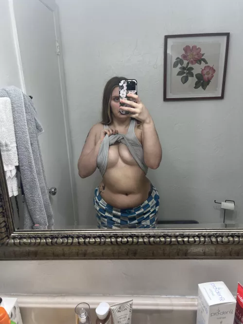 i want cum all over my titties and tummy 