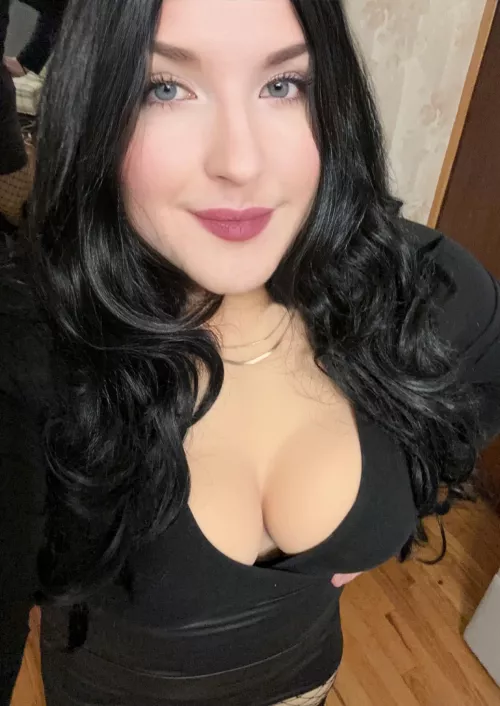 I will never get tired of taking pics like this to show mine off! 😍🥵