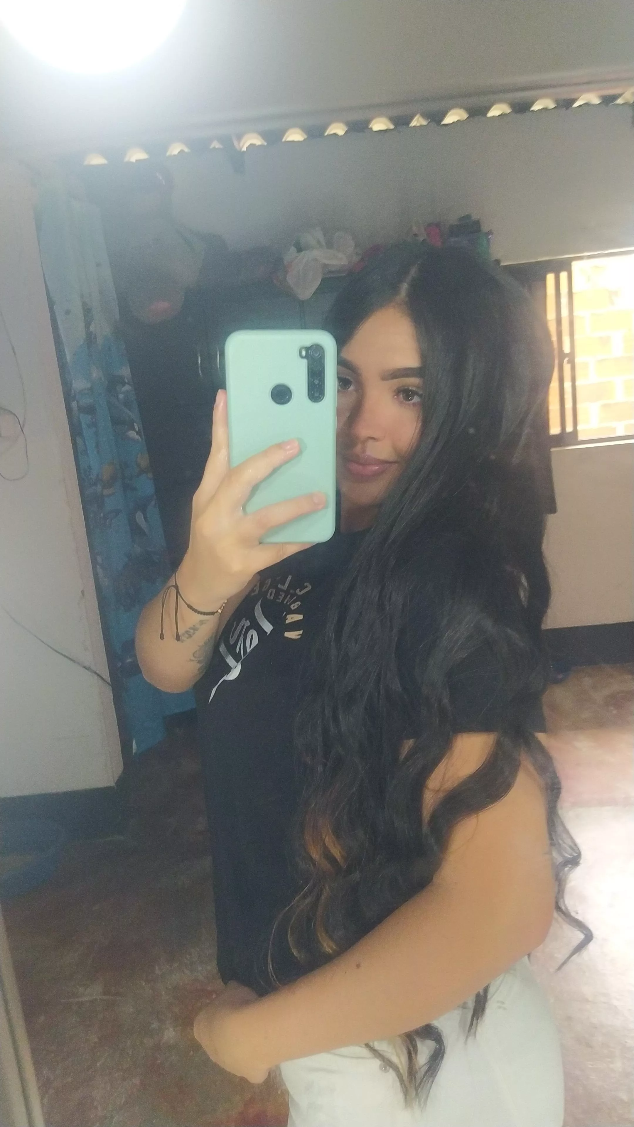 Looking for a sugar daddy please 