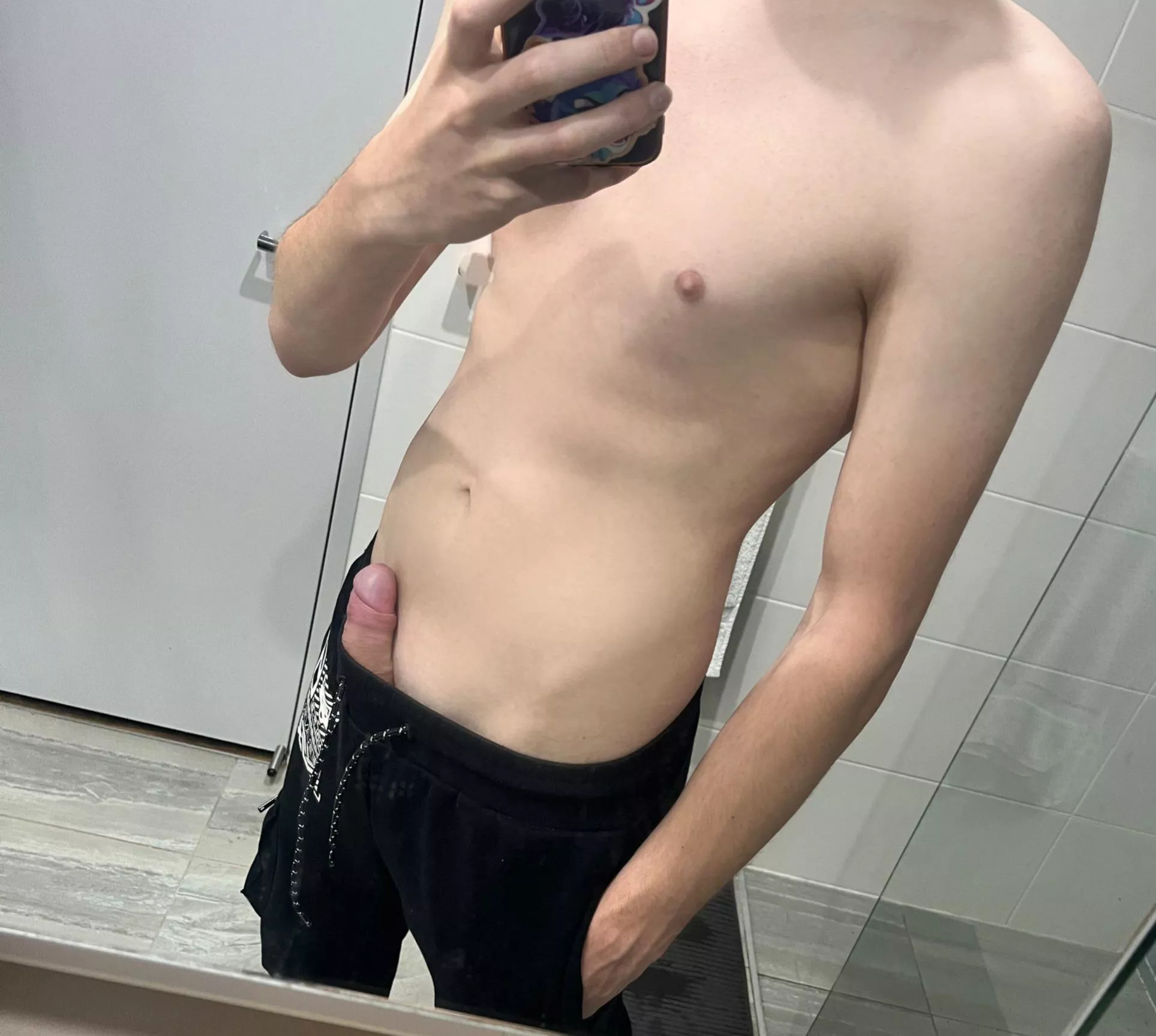 (M) 19 ready to give myself to someone😜