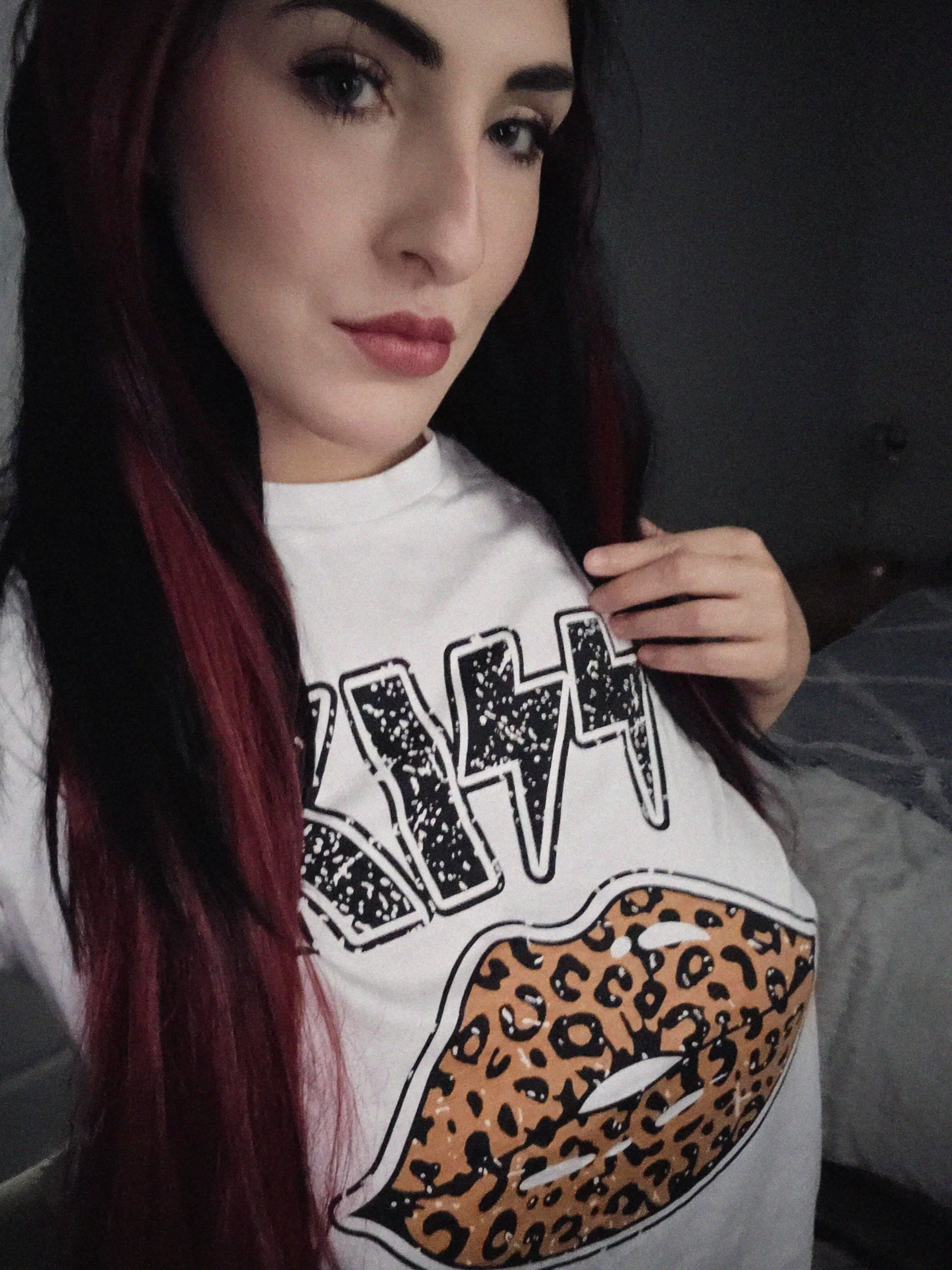 My body’s tired, but my mind’s craving some naughty talk [F]