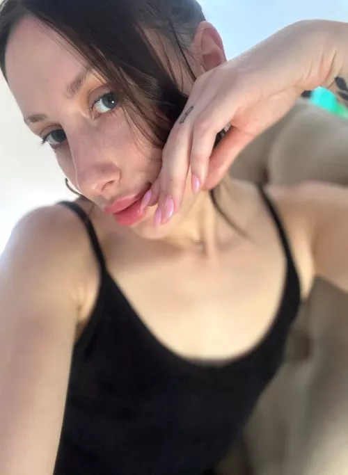 Nothing more captivating than a gorgeous girl with a radiant smile