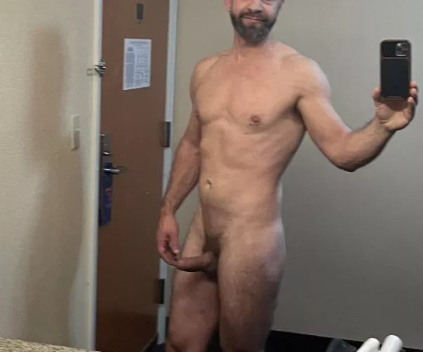 Simple hotel selfie!