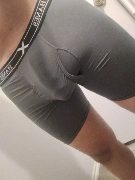 Who wants to see it outside the underwear and hard upvote and dm to see