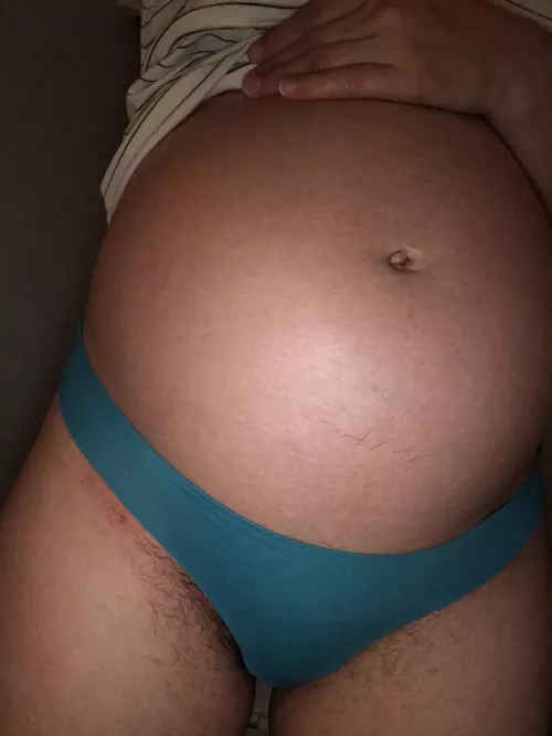23 weeks pregnant milf