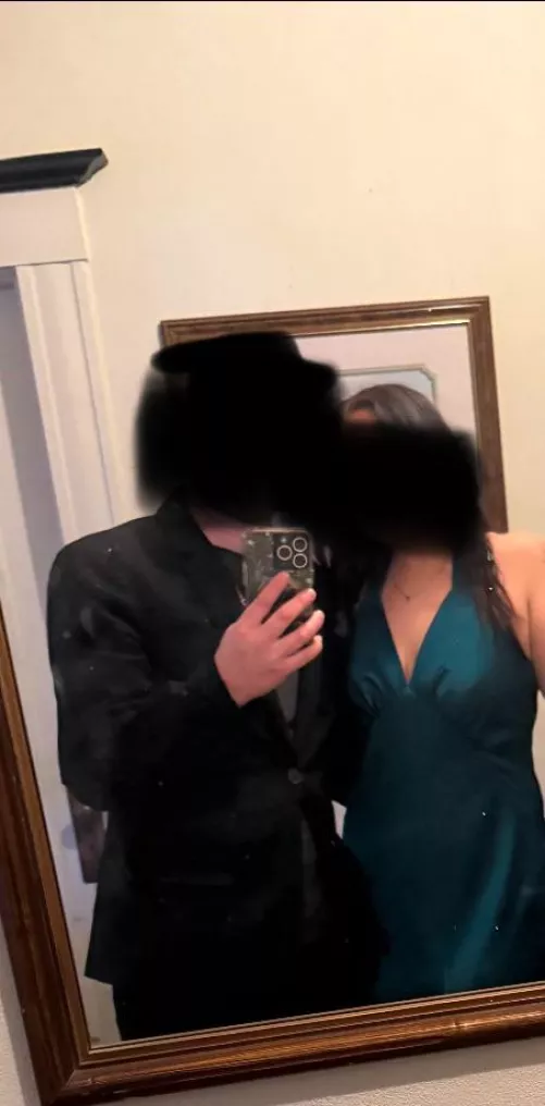 24F36M - Curious couple in Sacramento looking for new friends/couples/like-minded people.