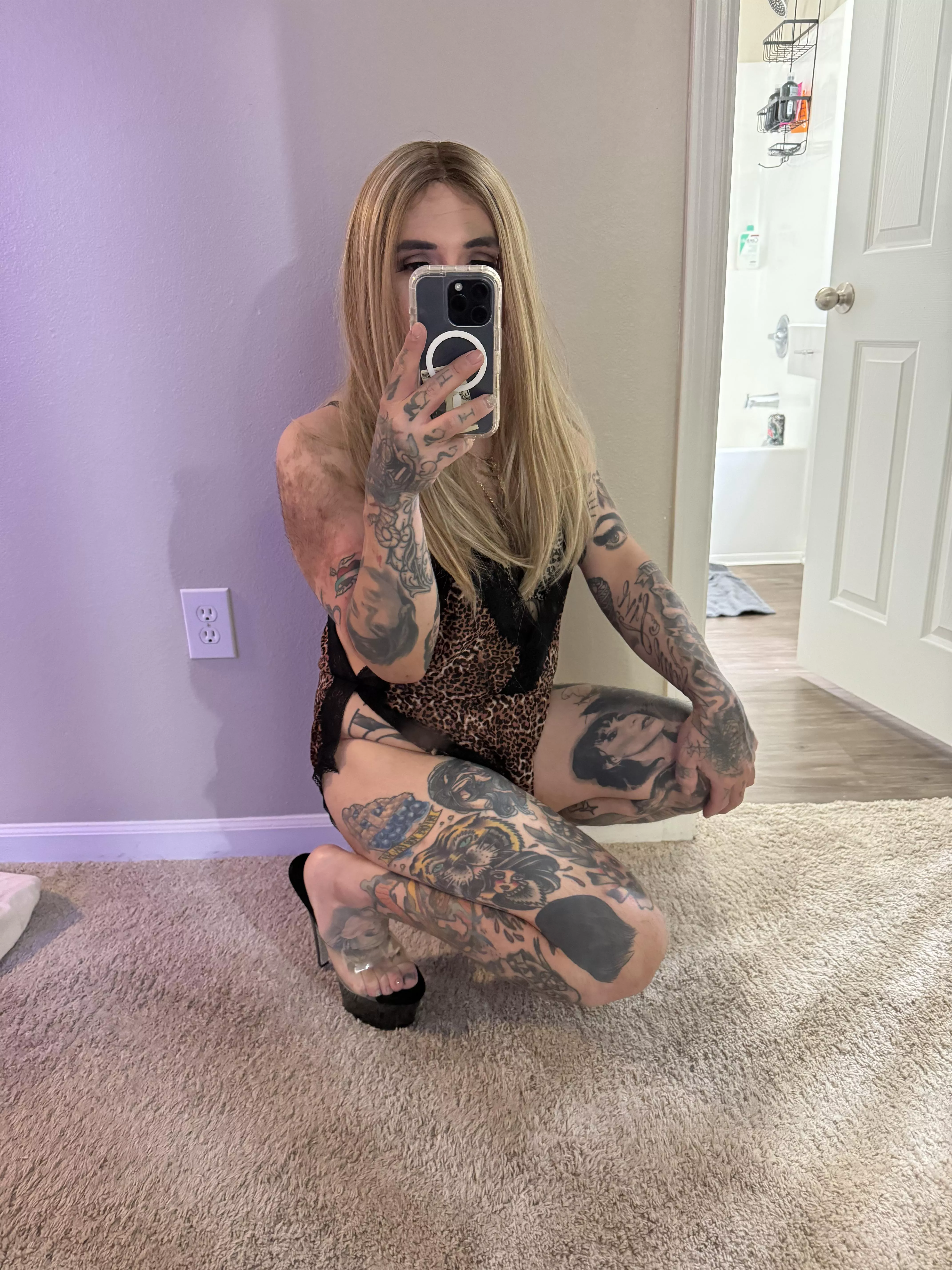 909 Rancho foot worship 