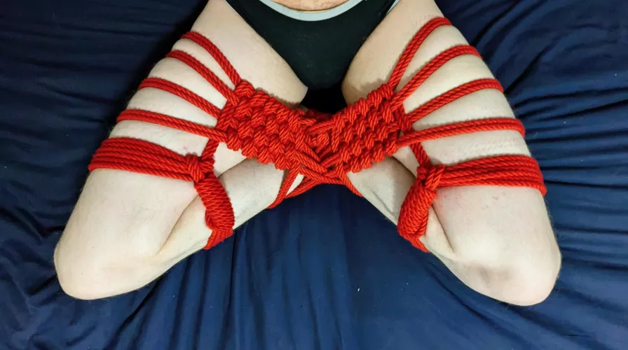 Adding weaves into your ties looks so pretty :)