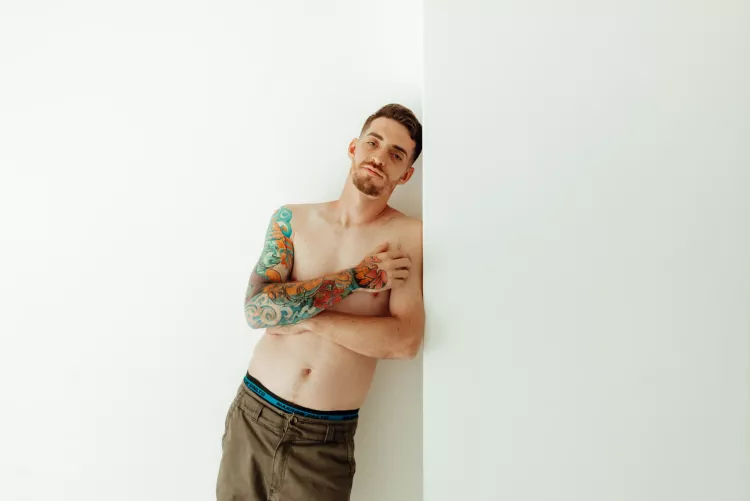 Depending on the day I can be active dominant or passive submissive.