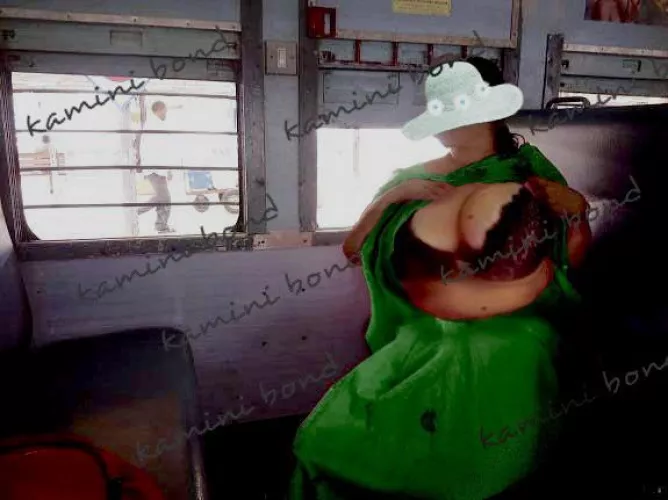 Exhibitionist hone ka maza toh tab hi aata hai jab log aapke samne apni hosh kho baithe!