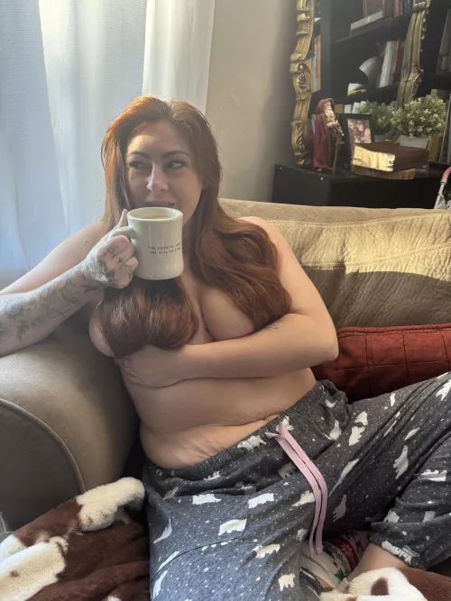 Happy Monday! Have a coffee with me ☕️