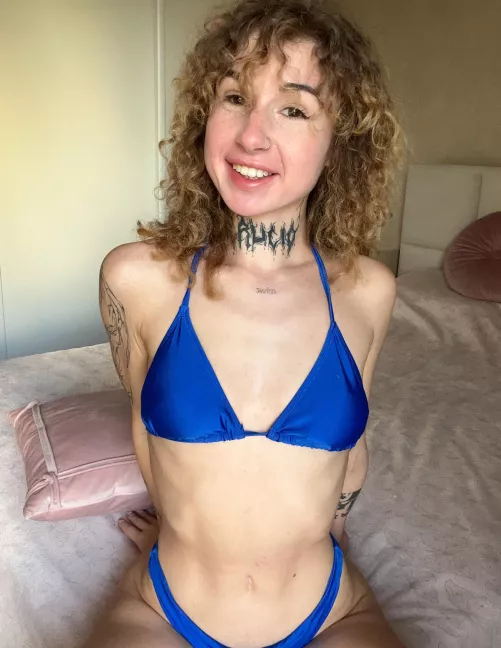 I love that blue swimsuit so much