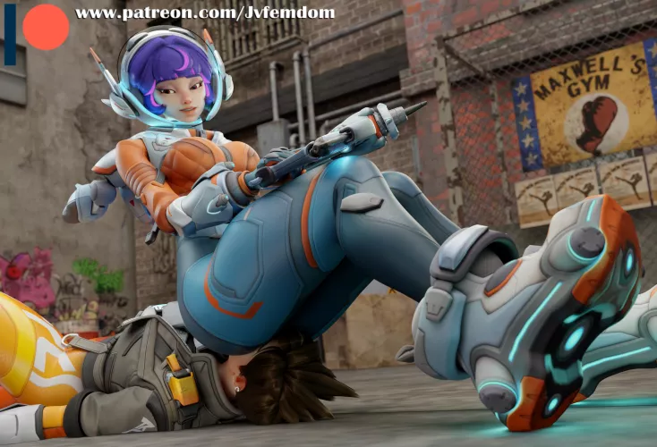 Juno facesitting Tracer! 