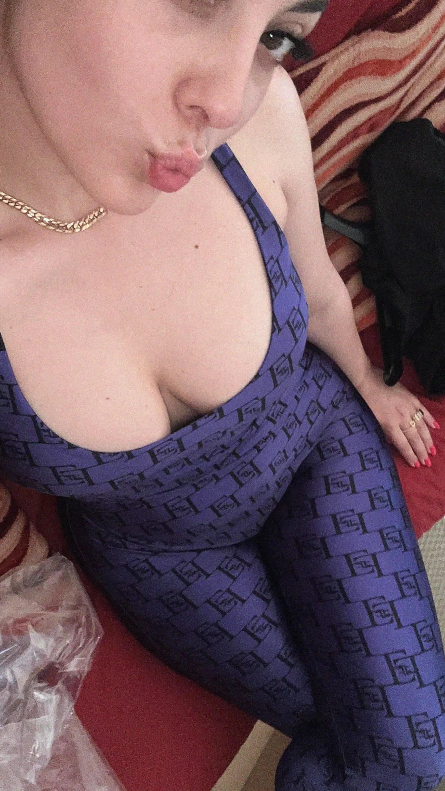 looking for something discreet... nothing more, nothing less.