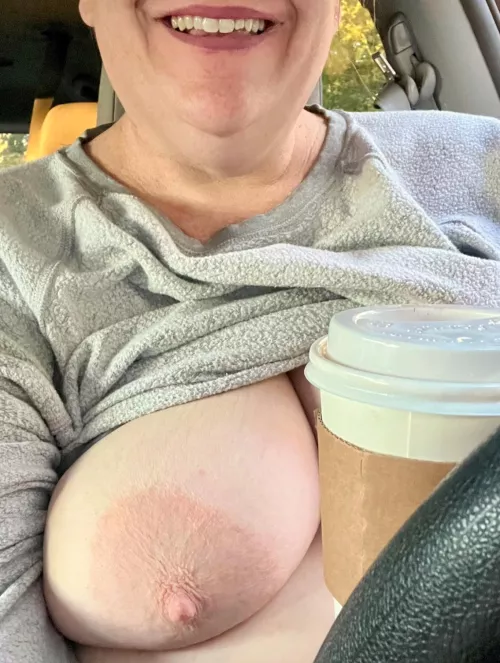 Maybe she’s born with it, maybe it’s caffeine! ♥️☕️