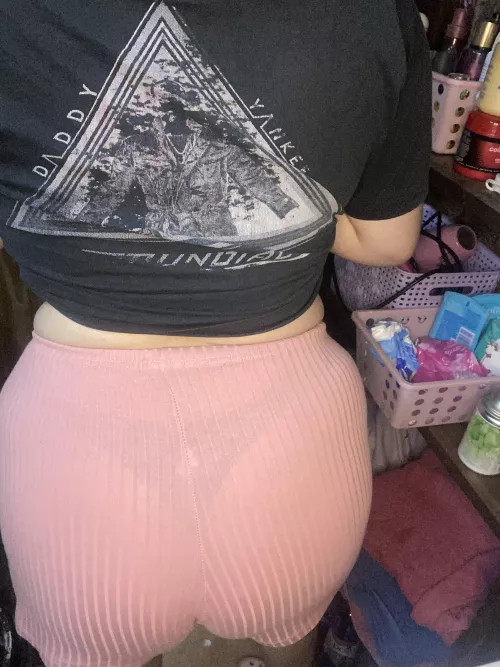 mmm do you like my pantylines? 