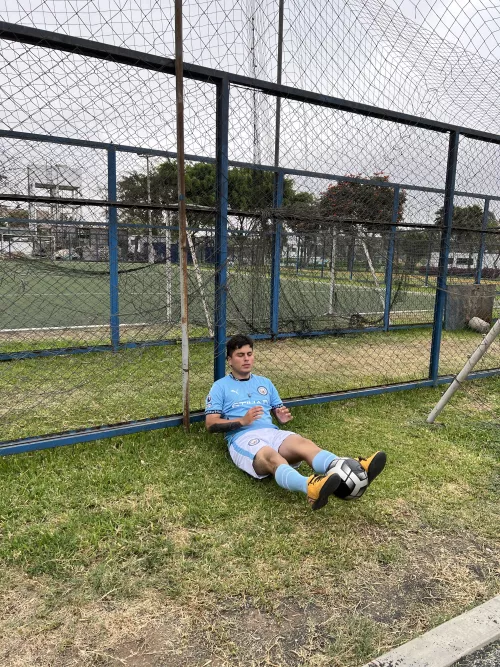 My yellow sneakers always go with me to every training session haha