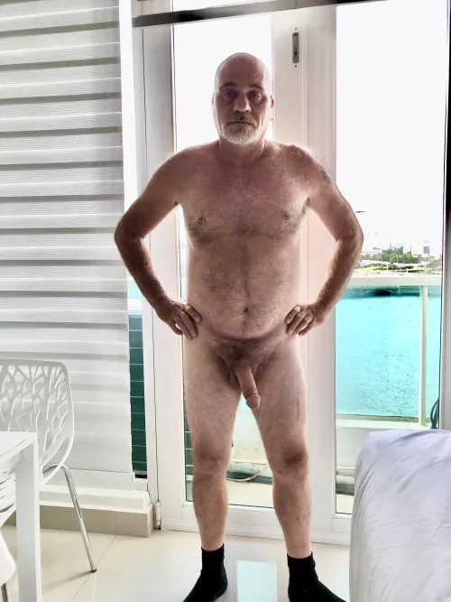 Someone make me hard 