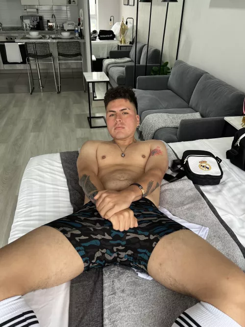 This bulge is so plump, I’m sure you’ll love playing with it.