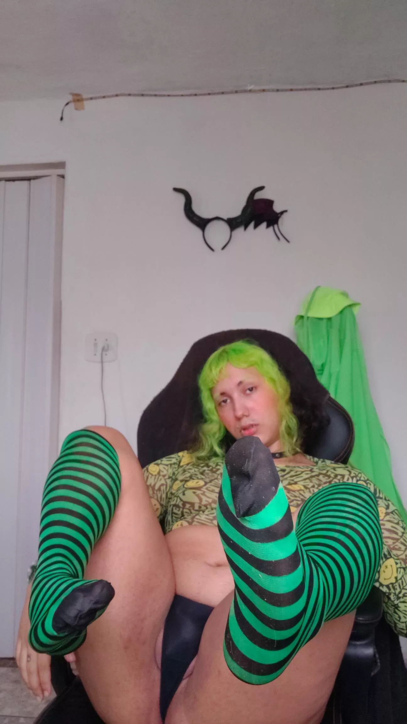 [trans] [selling] Winter may be coming to you, but summer is cumming with this trans latina. [sexting] [packs] [cam] [sph] [findom] [sessions]