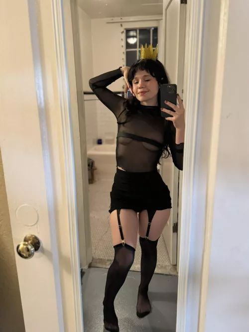 Yhivi looking hot...