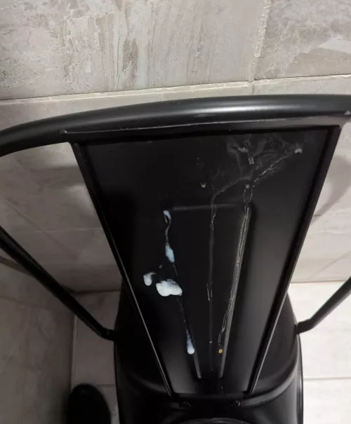 [18] 3rd load on the same chair at Planet Fitness. Starting to build up! 