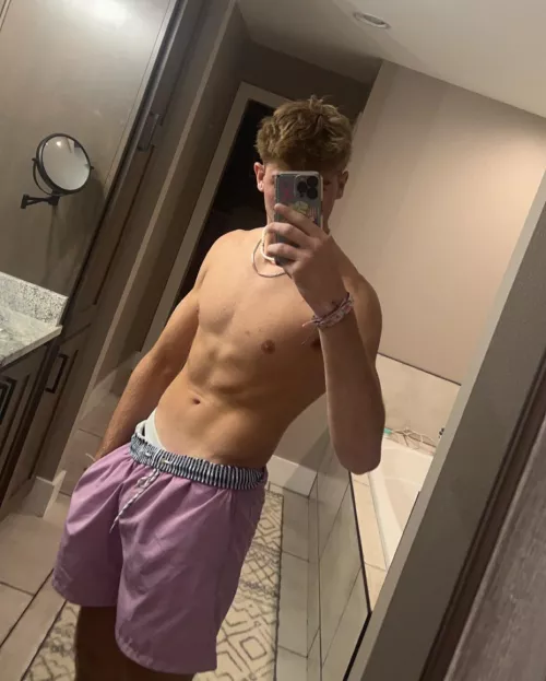 18 tx hmu im bored. looking for kinkyyyyy. I love to be controlled as well.