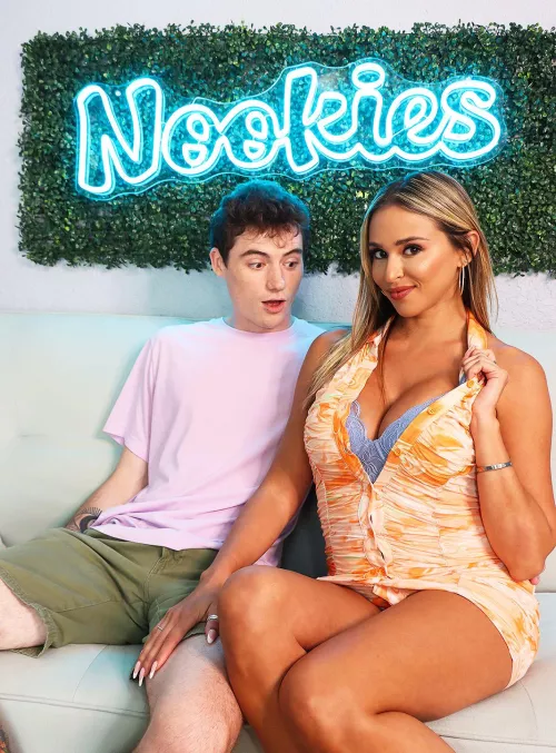 2 DAYS UNTIL HER NEW SCENE COMES OUT!!!