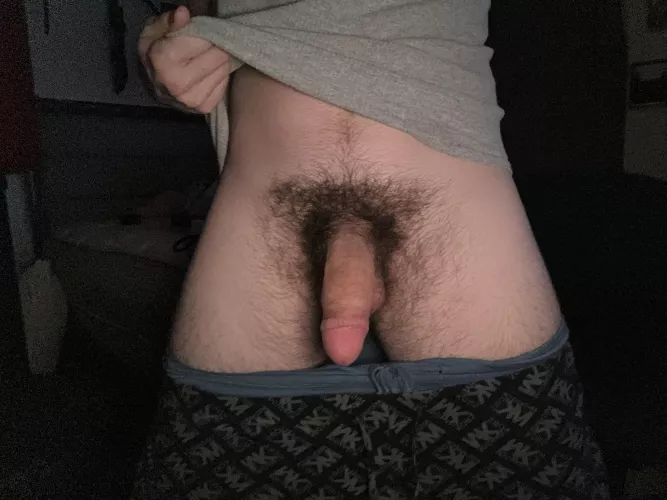 20 Just thought some of you should be reminded on what a fully developed adult penis should look like 💀