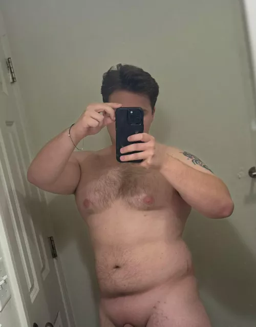 20(m) - I finally built up the courage to start posting my body😄