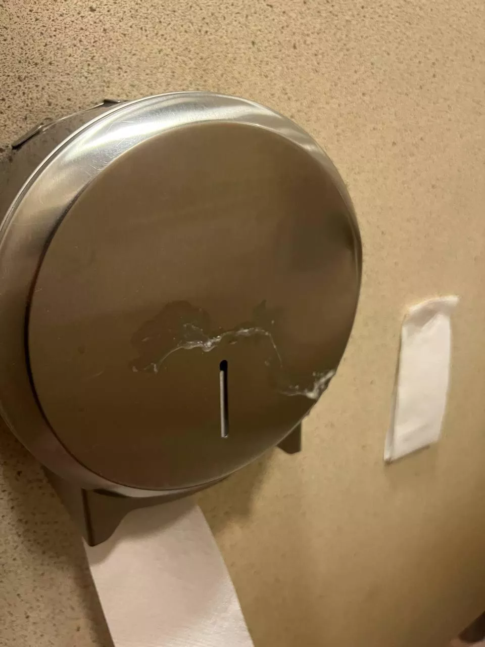 [21] warsaw mall centre tag