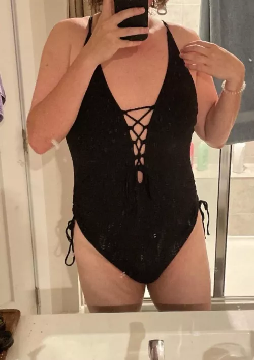 30 [M4A] Kinky femboy sub coming down for X-mas and looking for interesting femmes or doms